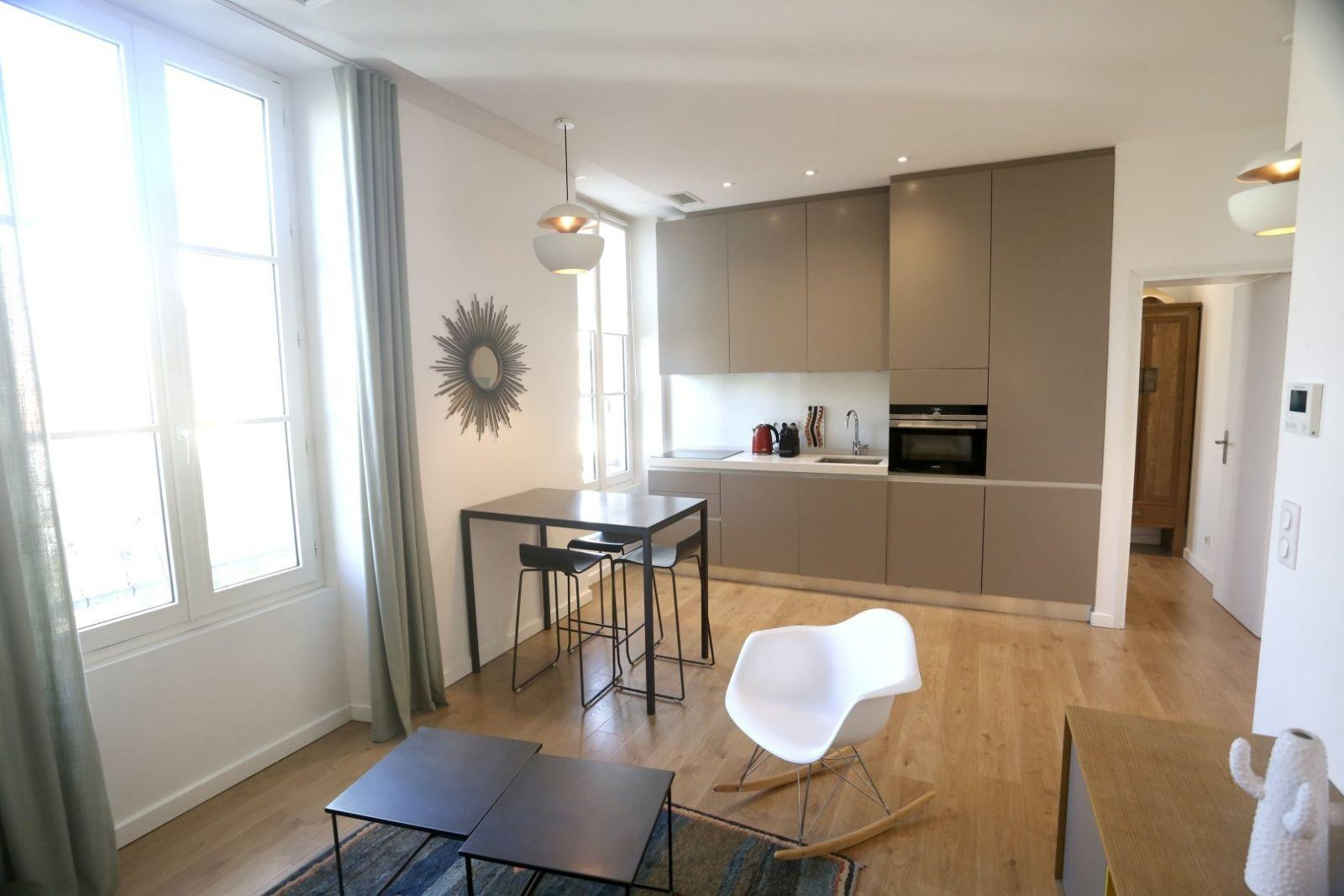 
                                                Location
                                                 Beau T2 meublé 34m² récemment rénové centre ville