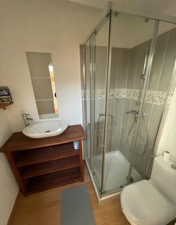 
                                                Location
                                                 Beau T2 meublé 34m² rénové proche centre-ville