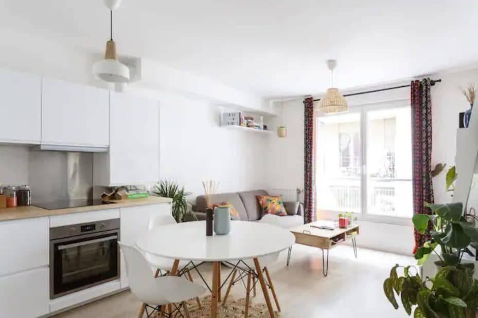 
                                                Location
                                                 Beau T2 meublé 35m² Clichy lumineux