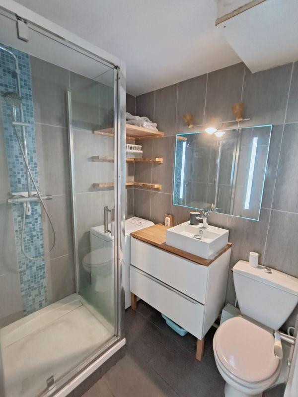 
                                                Location
                                                 Beau T2 meublé 35m² rénové