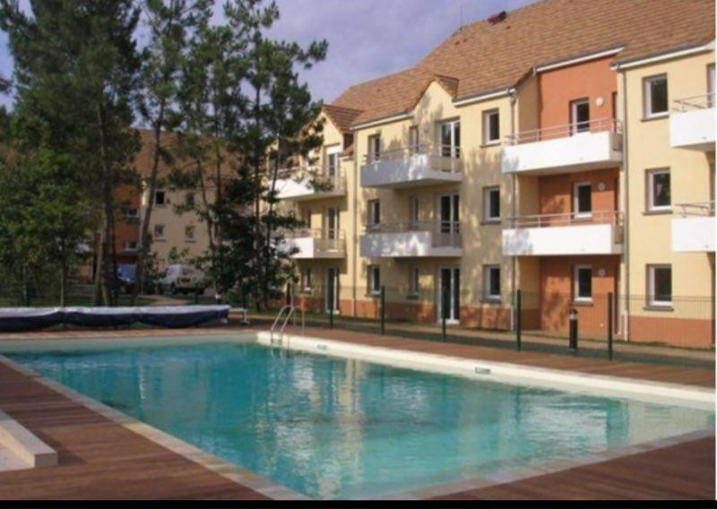 
                                                Location
                                                 Beau T2 meublé 36m² parking & piscine