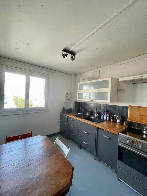 
                                                Location
                                                 Beau T2 meublé 38m² toutes charges comprises