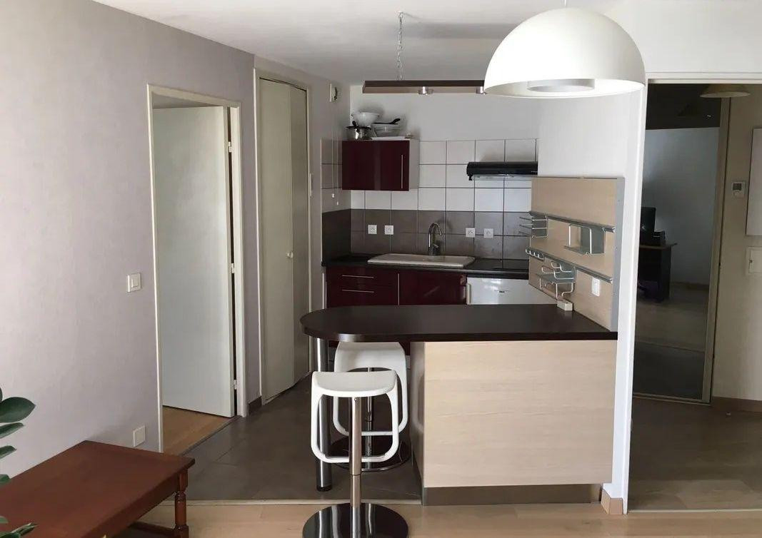 
                                                Location
                                                 Beau T2 meublé 39m² avec balcon