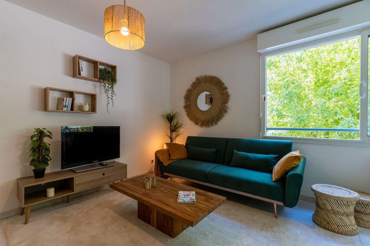 
                                                Location
                                                 Beau T2 meublé 40m² avec balcon