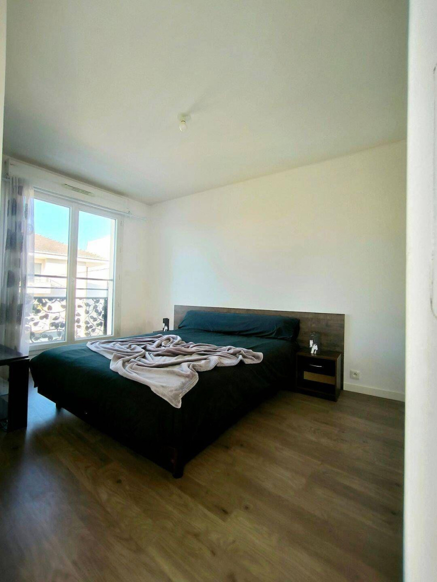 
                                                Location
                                                 Beau T2 meublé 41m²