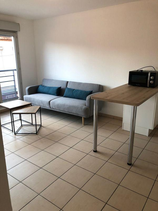 
                                                Location
                                                 Beau T2  meublé 41m² avec garage