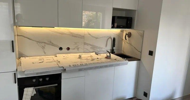 
                                                Location
                                                 Beau T2 meublé 42m² cœur prado au calme