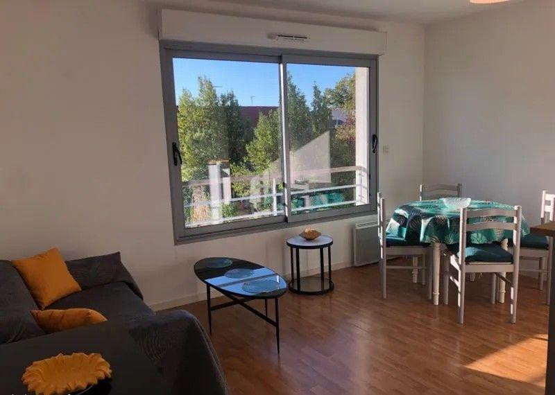
                                                Location
                                                 Beau T2 meublé 43m² calme dans résidence sécurisée