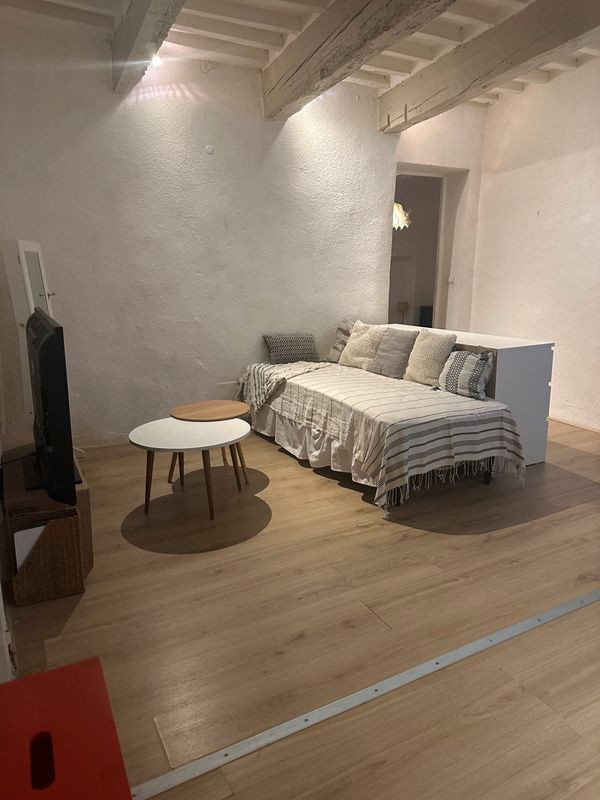 
                                                Location
                                                 Beau T2 meublé 44m² Aix centre