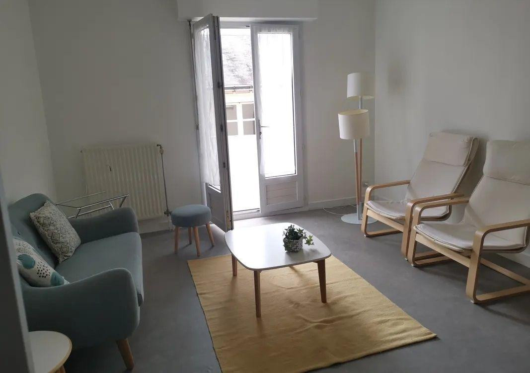 
                                                Location
                                                 Beau T2 meublé 44m² en très bon état et ensoleillé