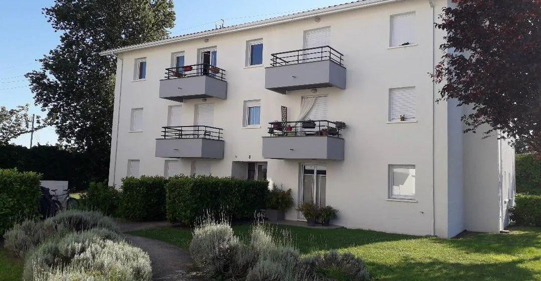 
                                                Location
                                                 Beau T2 meublé 45m²