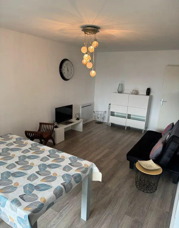 
                                                Location
                                                 Beau T2 Meublé 47m2 rénové Secteur Airbus