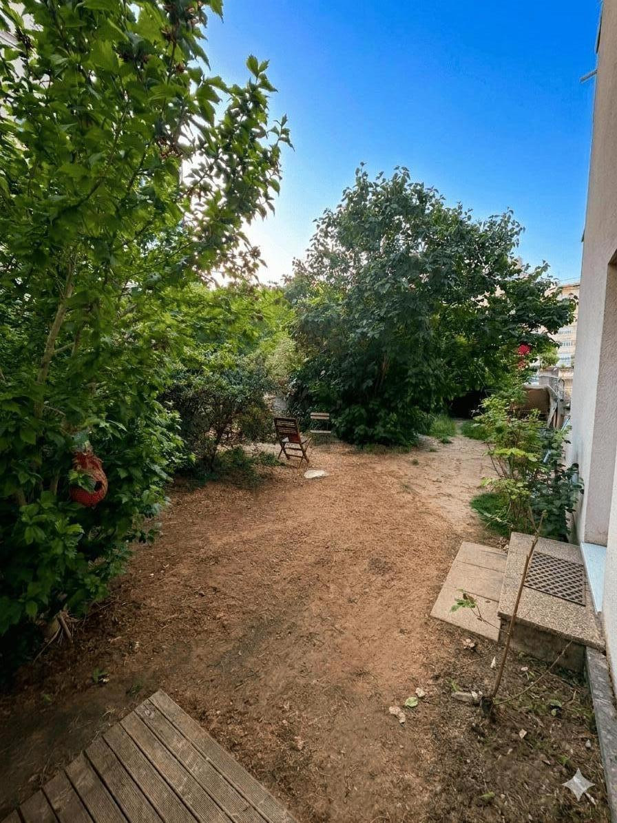 
                                                Location
                                                 Beau T2 Meublé 48m² avec Jardin 100m² à Bagneux