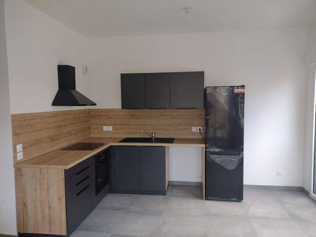 
                                                Location
                                                 Beau T2 meublé 49m² avec balcon 8m²