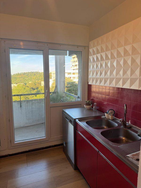 
                                                Location
                                                 Beau T2 meublé 50 m² Vue exceptionnelle