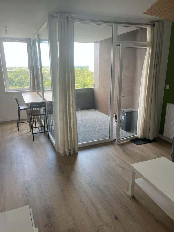 
                                                Location
                                                 Beau T2 meublé 50m² avec loggia 5m²