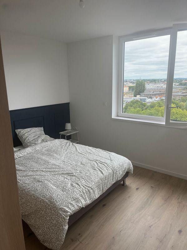 
                                                Location
                                                 Beau T2 meublé 50m² avec loggia 5m²