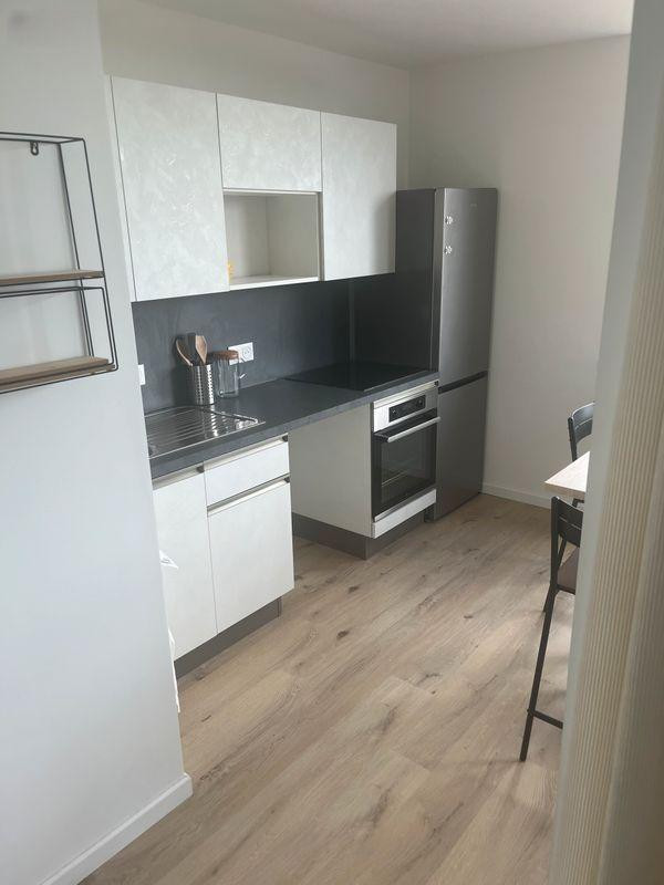 
                                                Location
                                                 Beau T2 meublé 50m² avec loggia 5m²