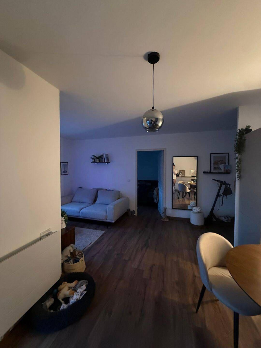 
                                                Location
                                                 Beau T2 meublé 50m² + garage + cave