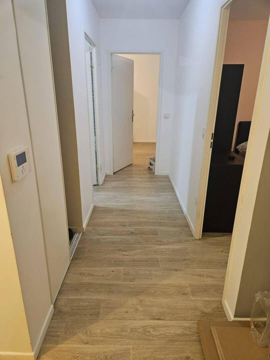 
                                                Location
                                                 Beau T2 meublé 50m² récent avec parking