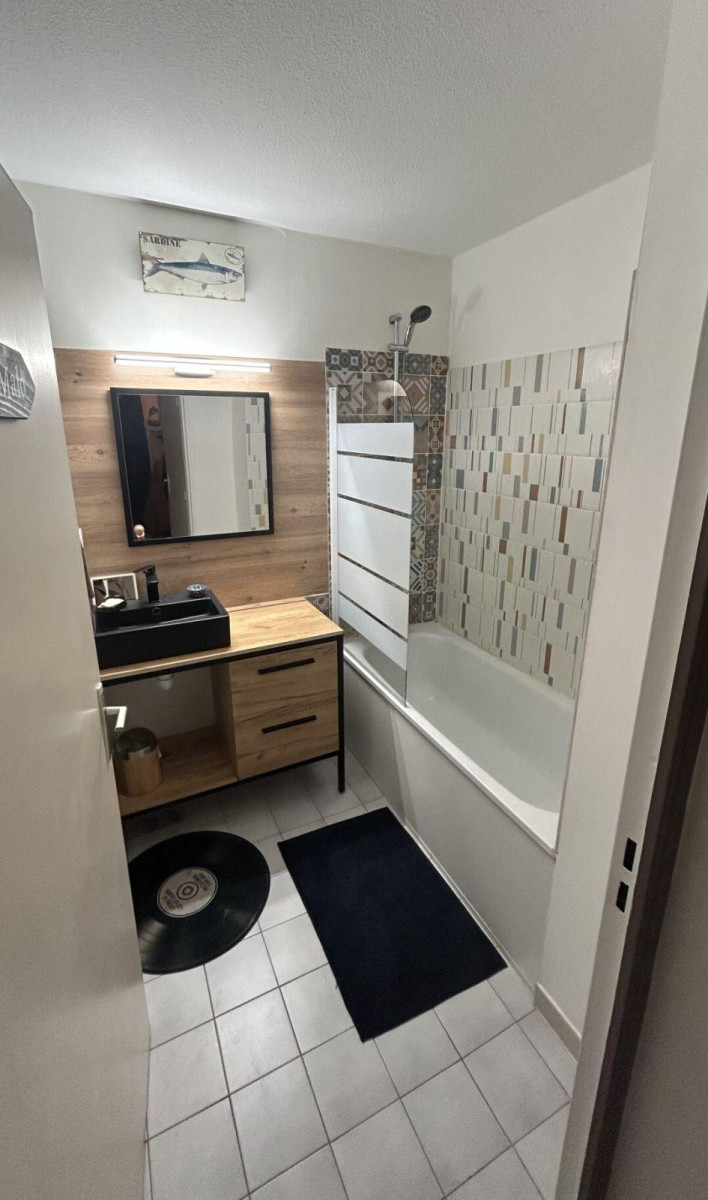 
                                                Location
                                                 Beau T2 meublé 52 m² + terrasse + en bail mobilité