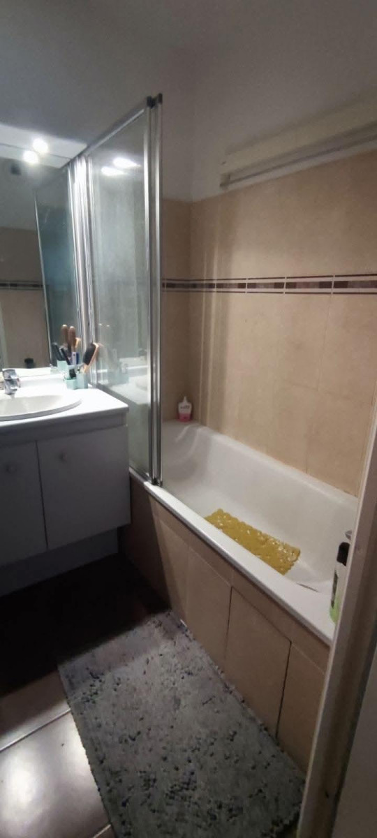 
                                                Location
                                                 BEAU T2 MEUBLÉ