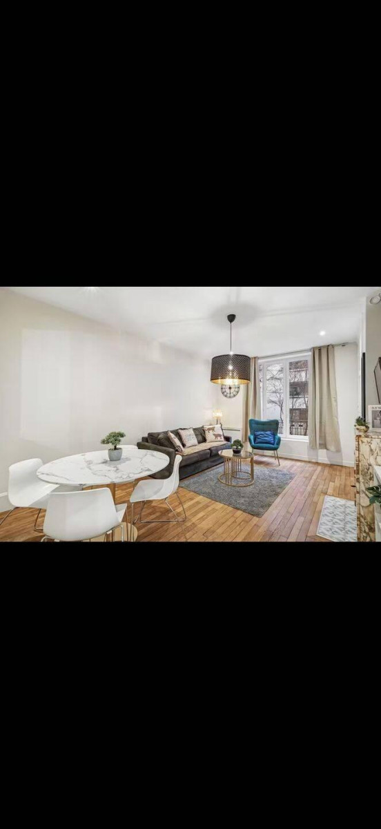 
                                                Location
                                                 Beau T2 meublé de 35m² récemment rénové