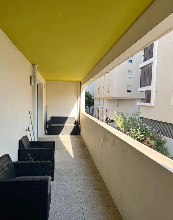 
                                                Location
                                                 Beau T2 meublé de 40m2 - Quartier Saint-Roch