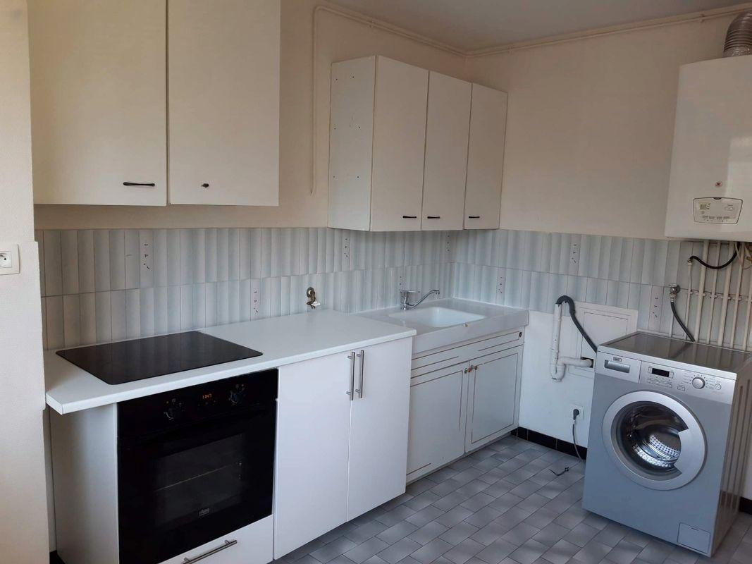 
                                                Location
                                                 Beau T2 meublé de 50 m² rez-de-chaussée
