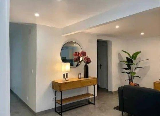 
                                                Location
                                                 Beau T2 meublé de 54m² confortable et paisible