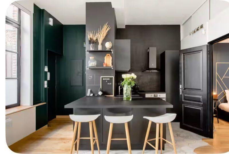 
                                                Location
                                                 Beau T2 meublé haut de gamme 39m²