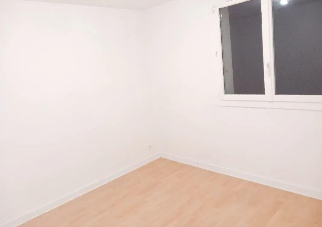 
                                                Location
                                                 Beau T2 Nantes Hippodrome