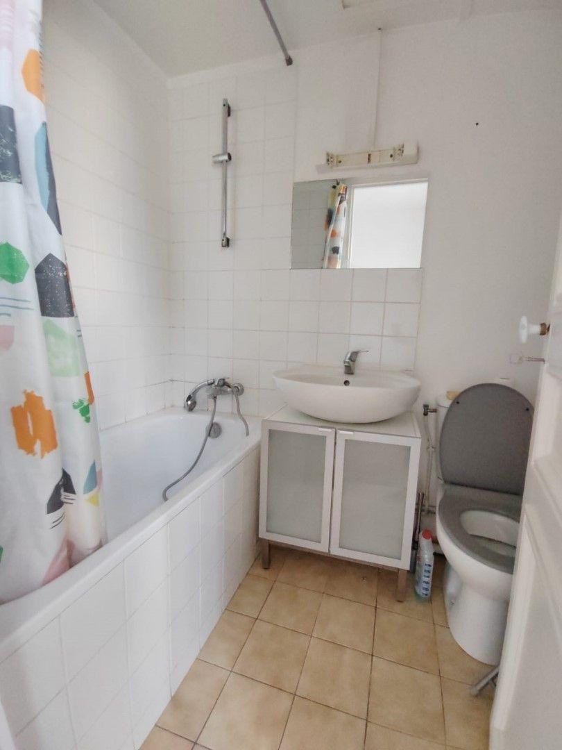 
                                                Location
                                                 Beau T2 Porte de Clignancourt