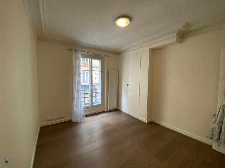 
                                                Location
                                                 Beau T2 quartier Mouffetard