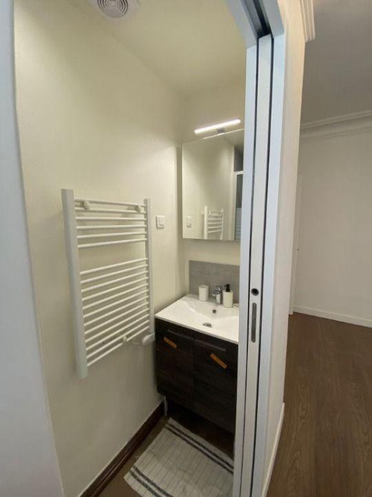 
                                                Location
                                                 Beau T2 quartier Mouffetard