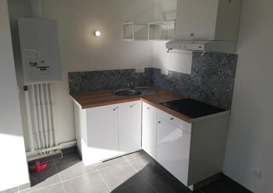 
                                                Location
                                                 Beau T2 récent 35m² avec terrasse 14m²