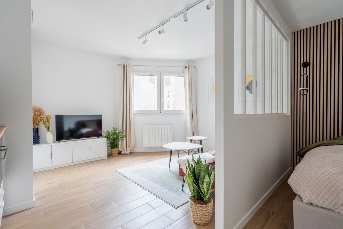 
                                                Location
                                                 Beau T2 refait - 30m² sur cour