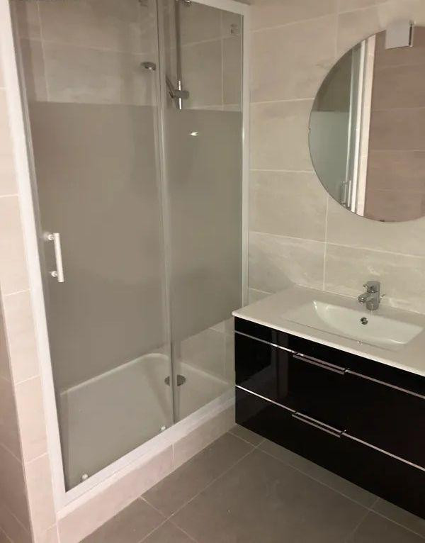 
                                                Location
                                                 Beau T2 refait à neuf 35m² rue Clovis Hugues