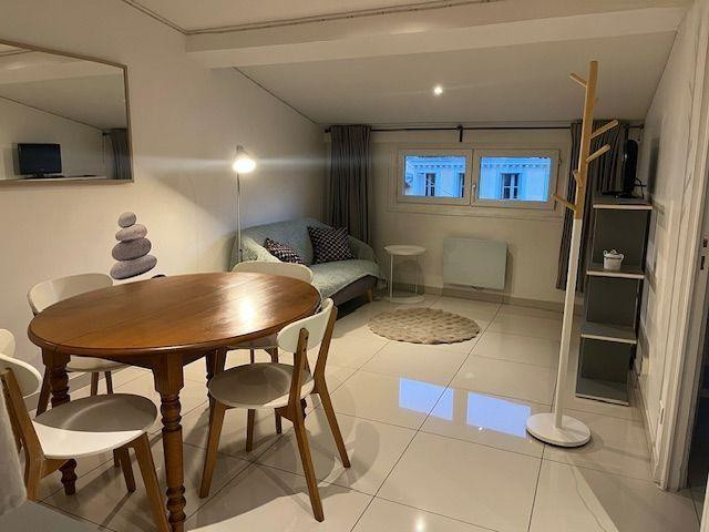
                                                Location
                                                 Beau T2 rénové 30m²  meublé cours Lafayette