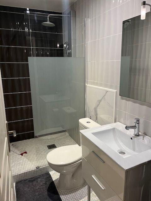
                                                Location
                                                 Beau T2 rénové 30m²  meublé cours Lafayette