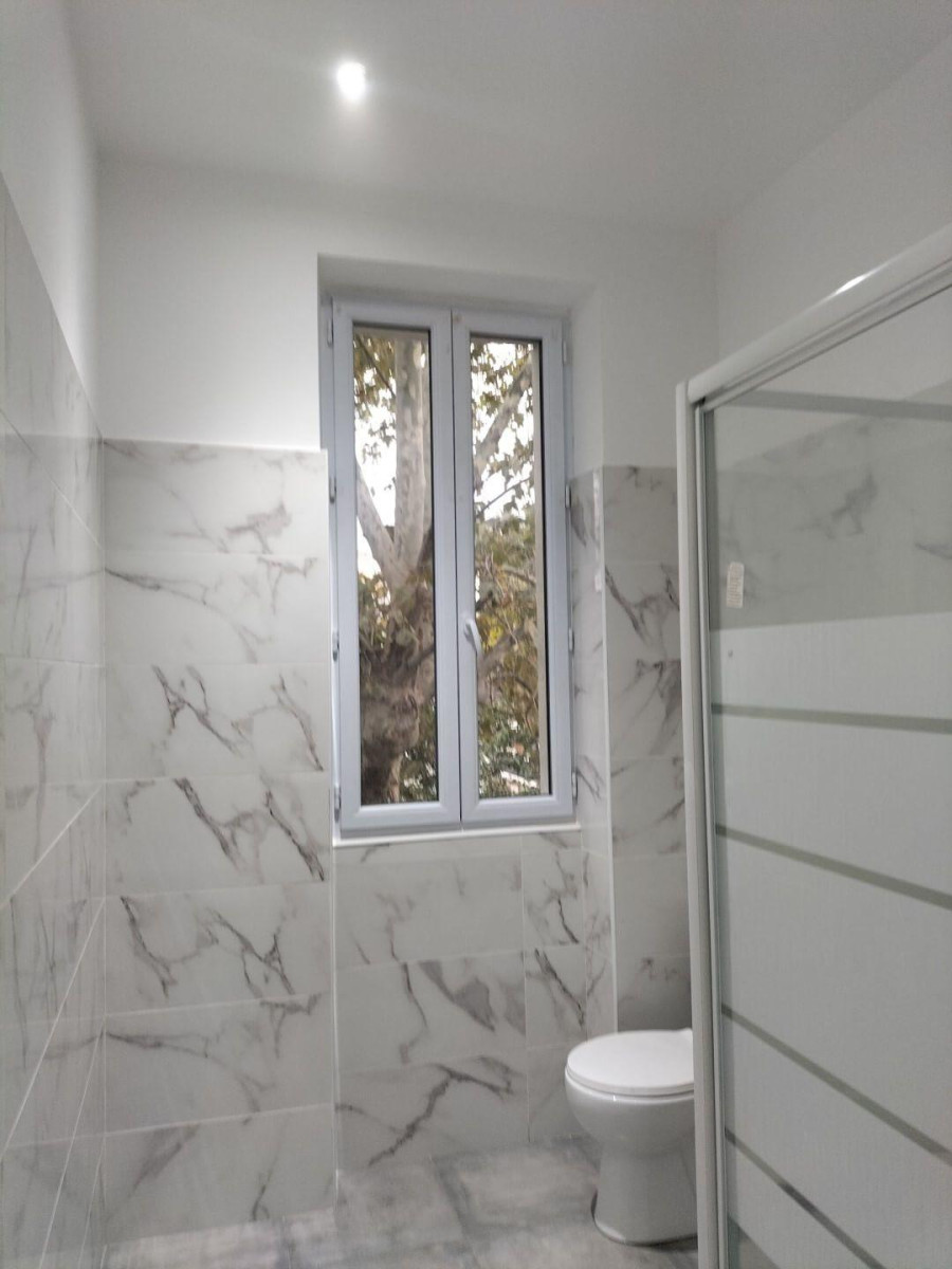 
                                                Location
                                                 Beau T2 rénové 50m² au calme et propre