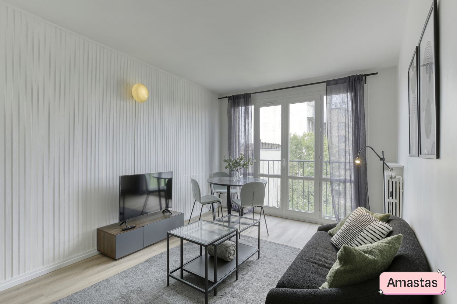 
                                                Location
                                                 Beau T2 rénové et meublé à Drancy