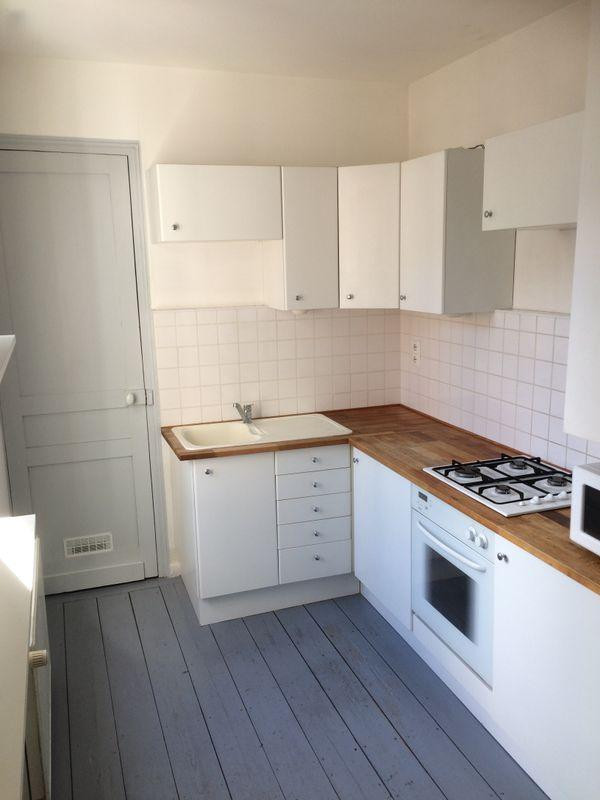 
                                                Location
                                                 Beau T2/ T3 51m² Excellent état