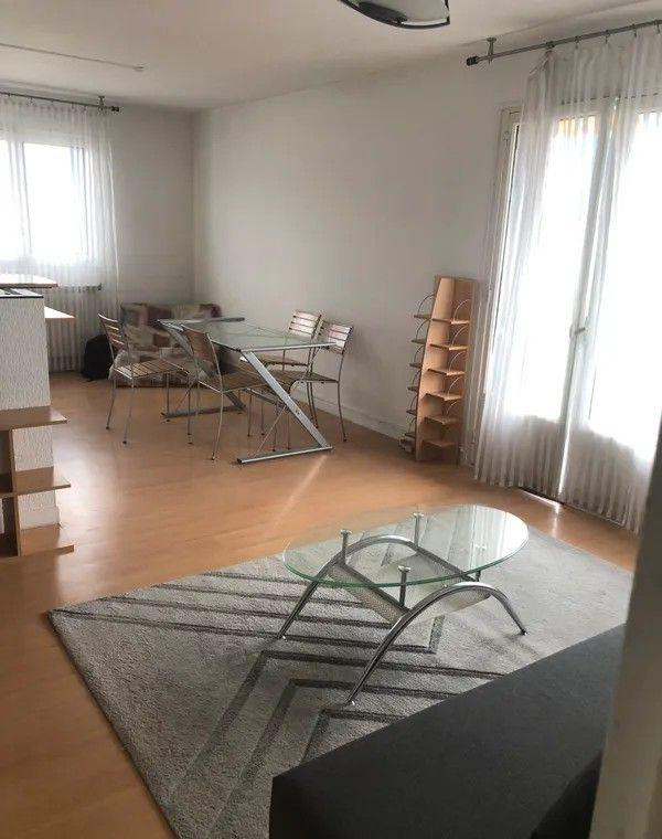 
                                                Location
                                                 Beau T2bis meublé 48m² avec 2 balcons