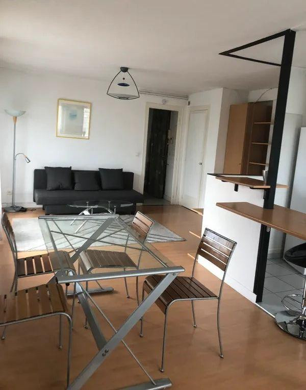 
                                                Location
                                                 Beau T2bis meublé 48m² avec 2 balcons