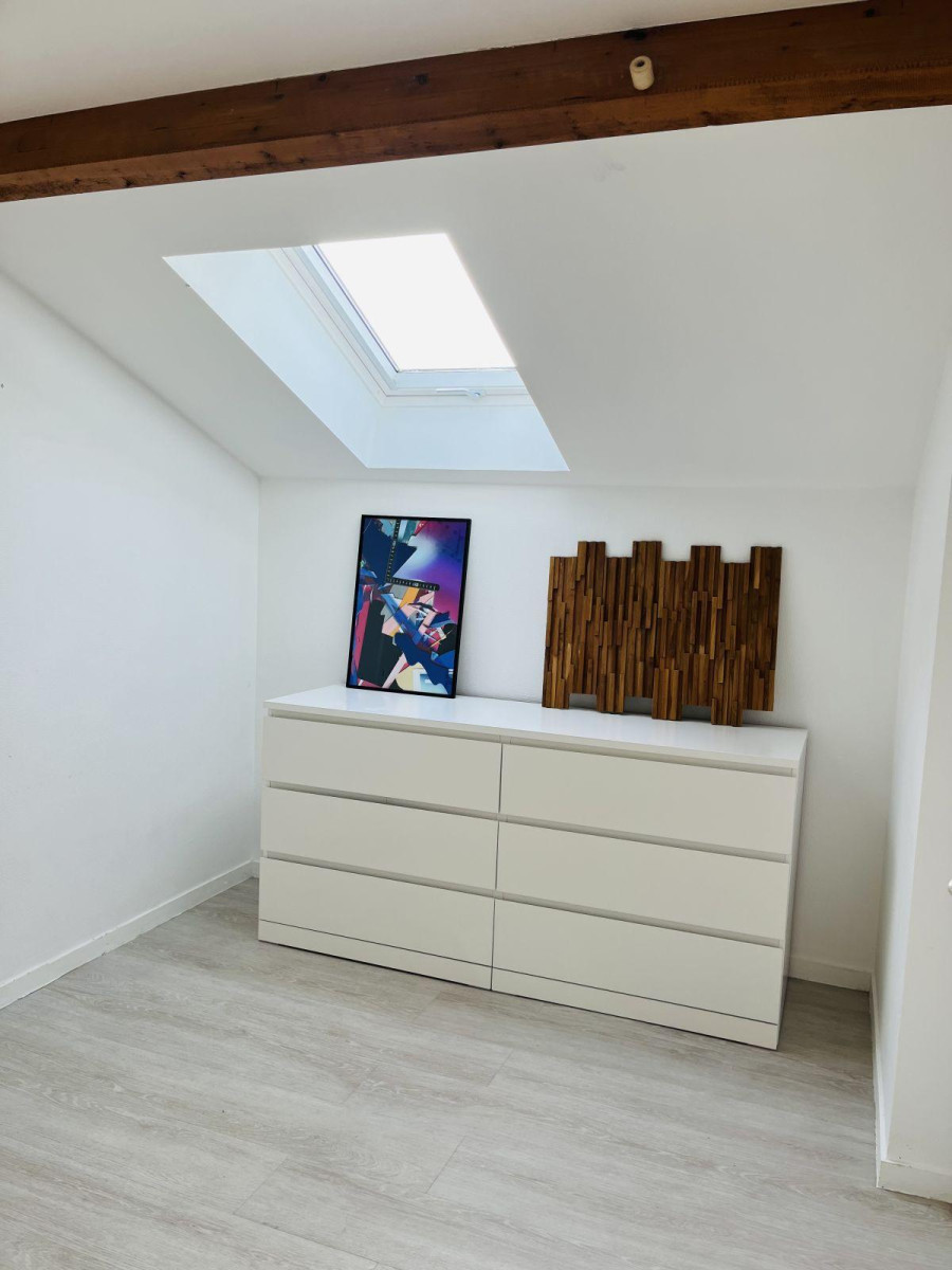 
                                                Location
                                                 Beau T2bis meublé 54m² (64m² au sol) en duplex