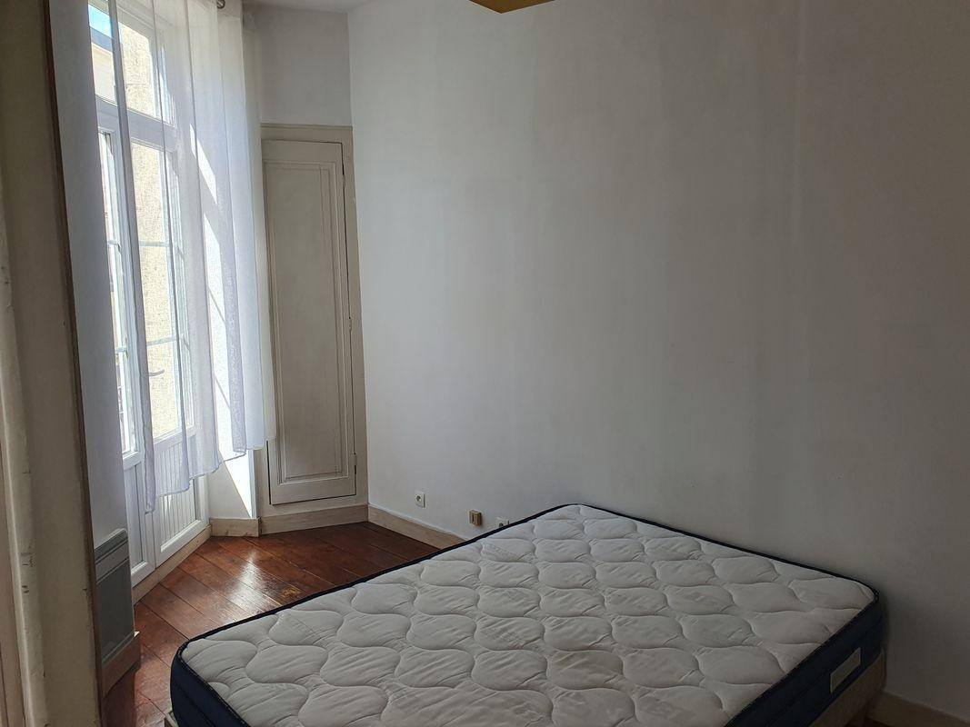
                                                Location
                                                 Beau T3 43m² meublé Bordeaux