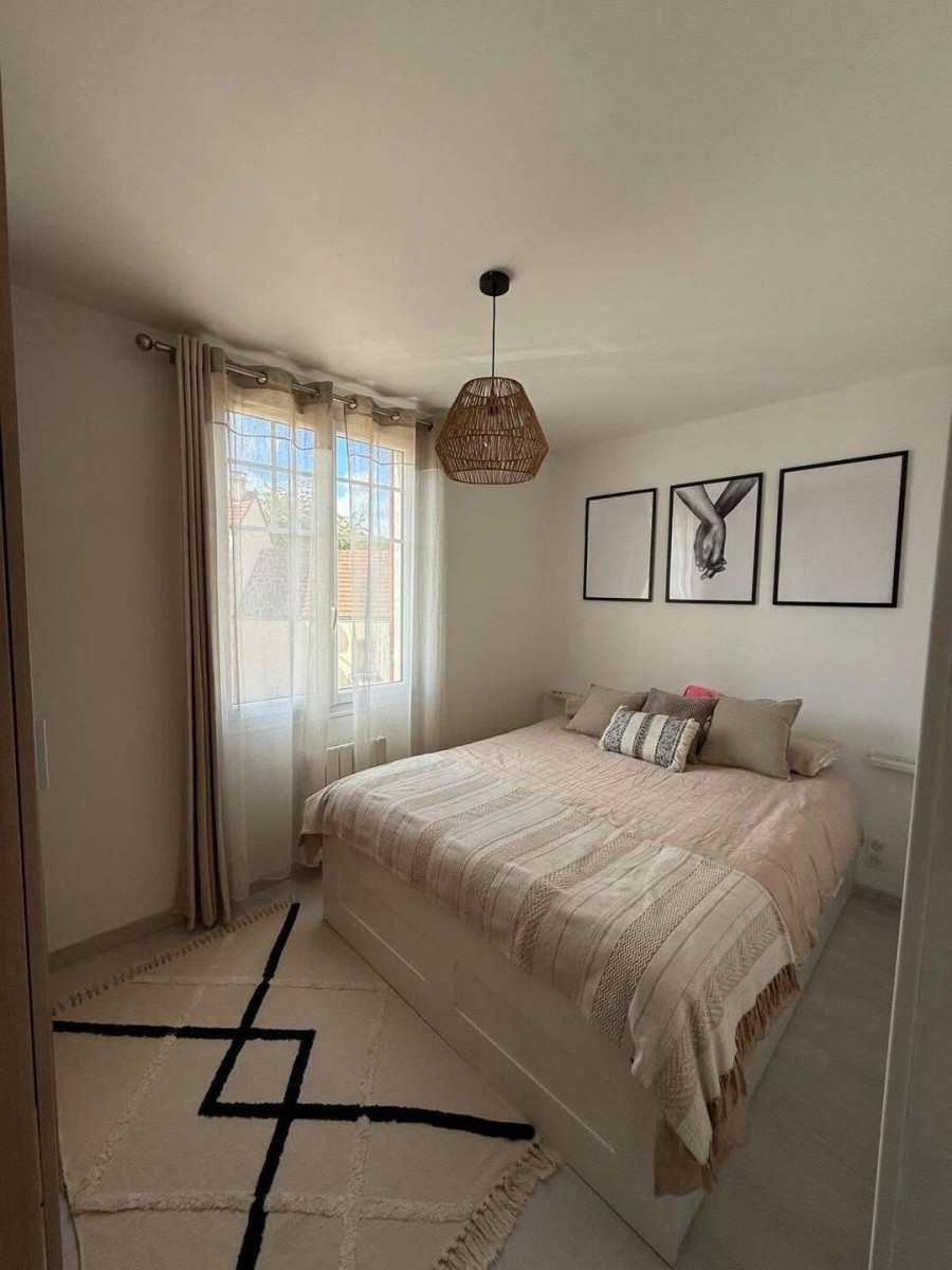 
                                                Location
                                                 Beau T3 52m² lumineux et moderne, récemment rénové