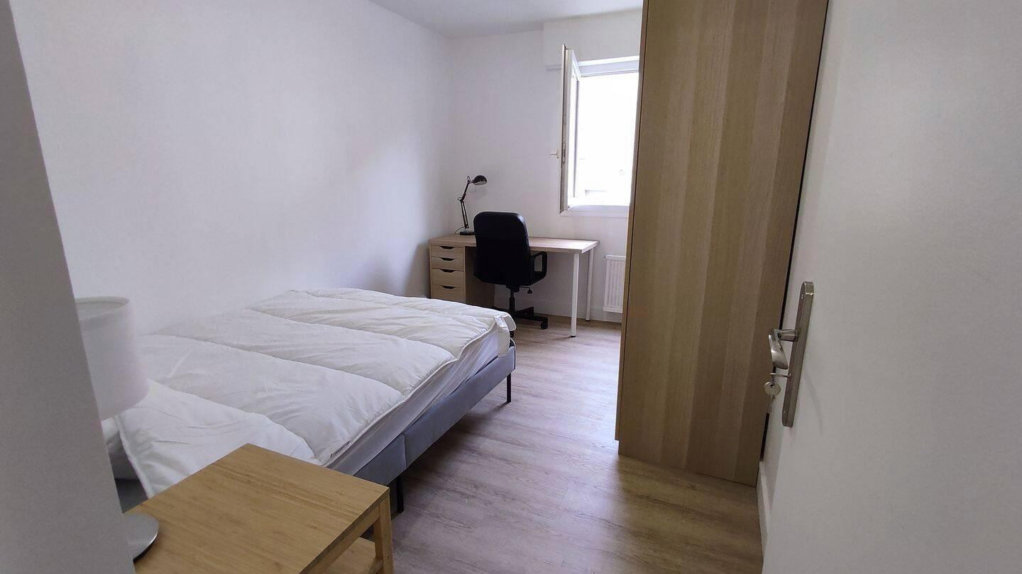 
                                                Location
                                                 Beau T3 55m² avec balcon