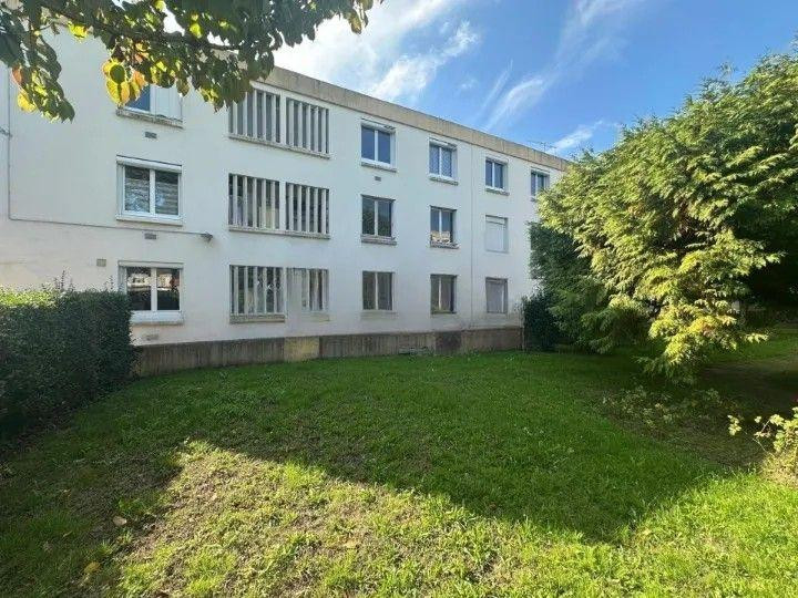 
                                                Location
                                                 Beau T3 57m² rénové, lumineux avec parking et cave